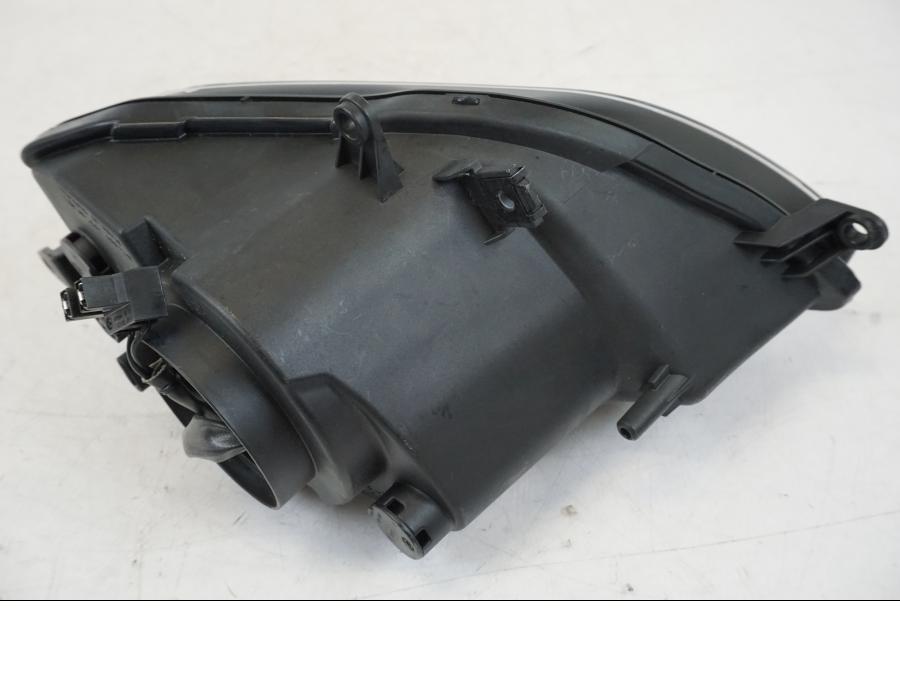 Extrabild1 på Strålkastare från en BMW S 1000 XR -2014 motorcykel.