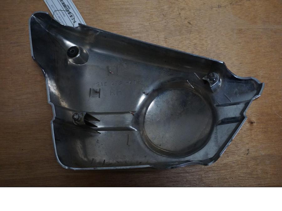 Vänster sida på Sidopanel från en Suzuki VZ 800 -1997 motorcykel.