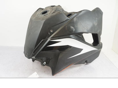 Baksidan på Bensintank från en KTM 1290 Super Adventure R -2018 motorcykel.