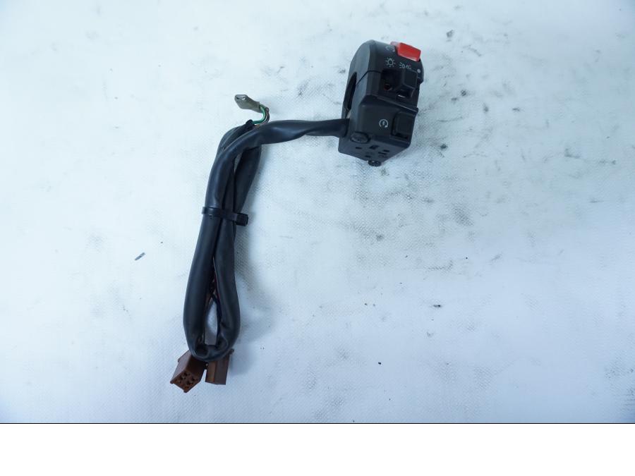 Framsidan på Styrelreglage från en Yamaha YZF 1000 R -1997 motorcykel.