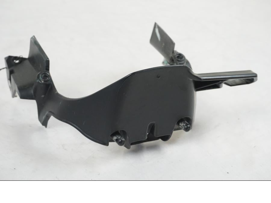 Baksidan på Strålkastarfäste från en Husqvarna 701 SUPERMOTO ABS -2016 motorcykel.