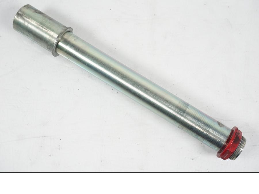 Framsidan på Axel från en MV Agusta Dragster -2014 motorcykel.