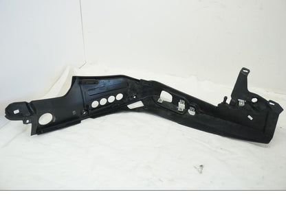 Vänster sida på Sidopanel från en BMW K 1600 -2015 motorcykel.