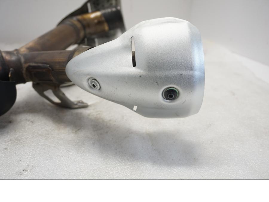 Extrabild1 på Grenrör från en Ducati Monster 796 -2013 motorcykel.