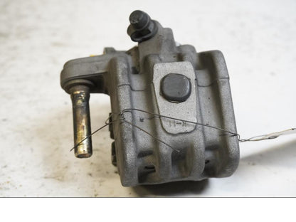 Baksidan på Bromsok från en Suzuki DR 650 -1998 motorcykel.