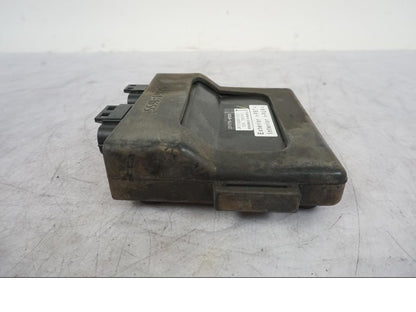 Vänster sida på CDI / ECU från en Kawasaki Versys 650 -2014 motorcykel.