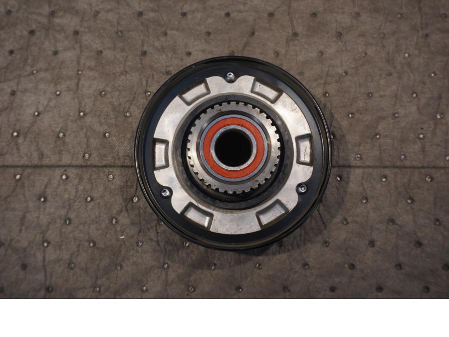 Framsidan på Drevfäste från en Yamaha V-Max 1700 -2010 motorcykel.