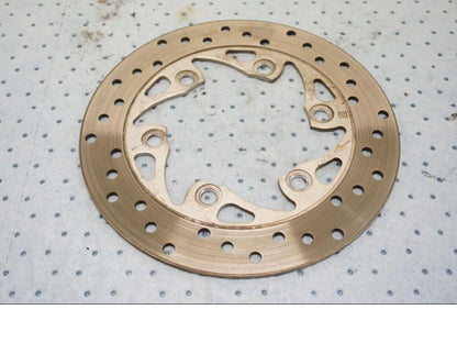 Framsidan på Bromsskiva från en KTM 125 Duke -2017 motorcykel.