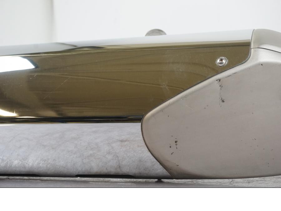 Vänster sida på Ljuddämpare från en BMW K 1600 -2011 motorcykel.