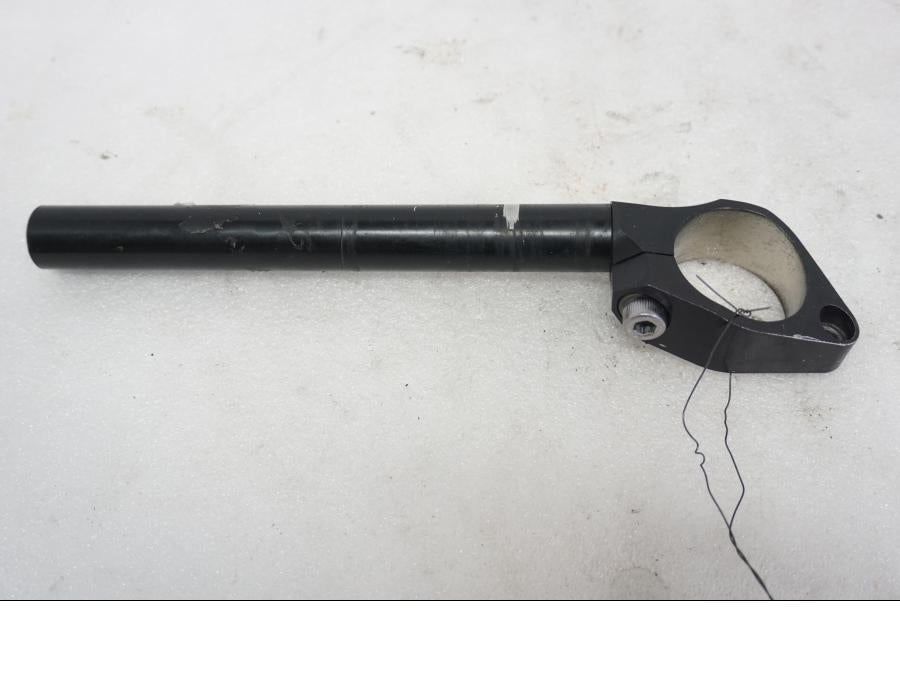 Framsidan på Styre från en Yamaha YZF R6 -1999 motorcykel.