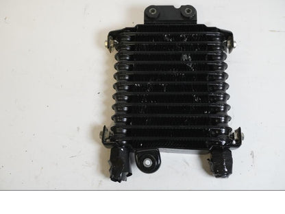 Höger sida på Oljekyl från en Suzuki VL 1500 -1998 motorcykel.