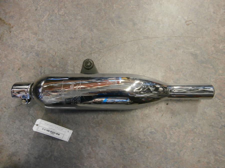 Framsidan på Ljuddämpare från en Triumph Legend TT -2001 motorcykel.