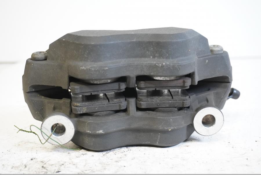 Höger sida på Bromsok från en Kawasaki ZX-10R -2007 motorcykel.