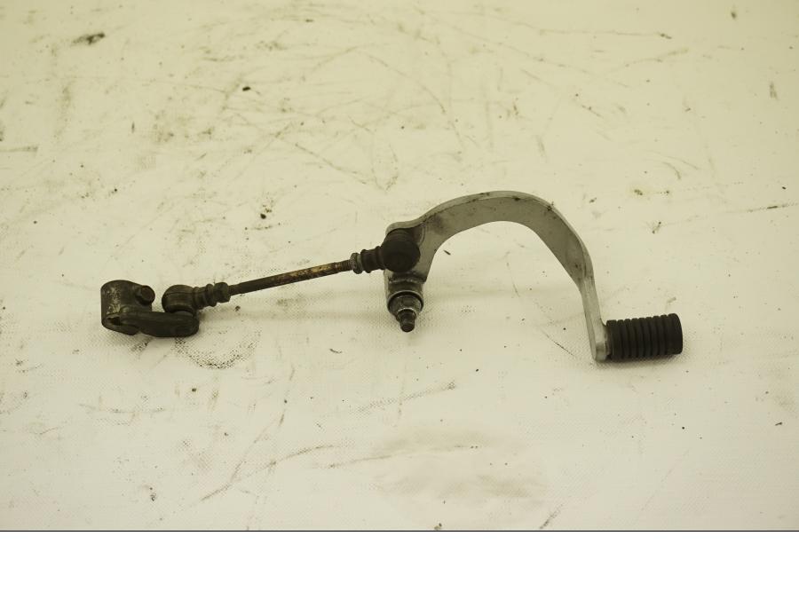 Baksidan på Växelpedal från en Honda ST 1100 -1999 motorcykel.