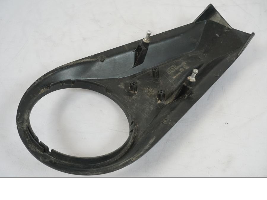 Extrabild1 på Bensintankkonsoll från en KTM 1290 Super Duke R -2018 motorcykel.