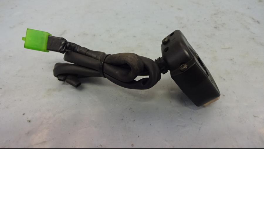 Baksidan på Styrelreglage från en Honda VTR 1000 F -1997 motorcykel.