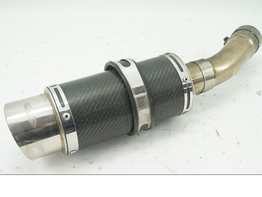 Baksidan på Ljuddämpare Sport från en Suzuki SV 650 -2006 motorcykel.