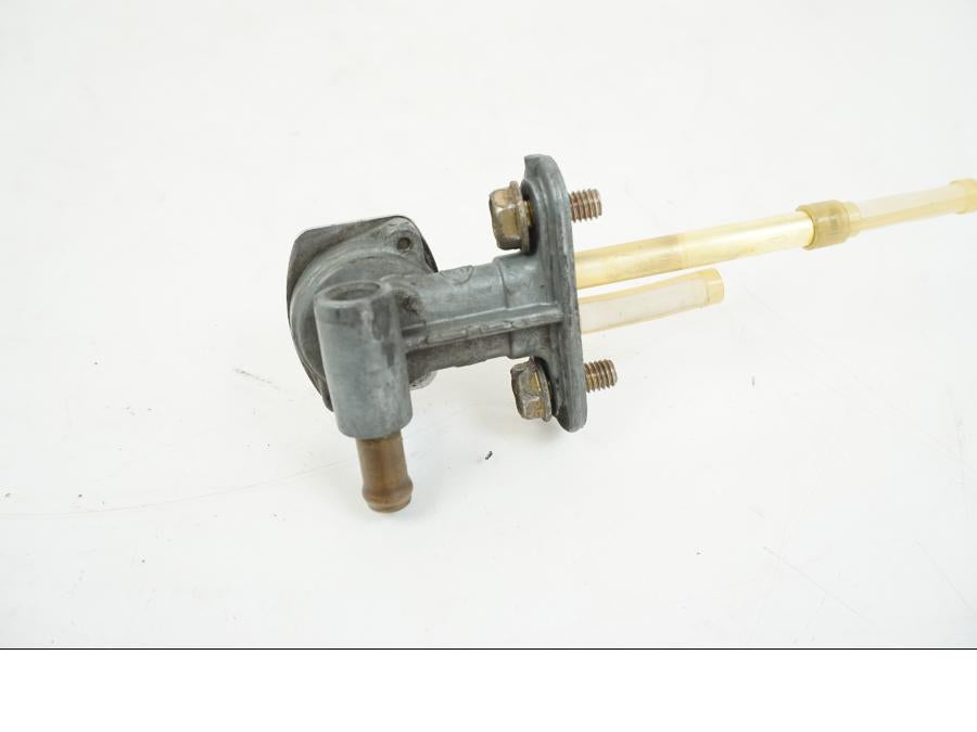 Vänster sida på Bensinkran från en Kawasaki VN 1500 -1996 motorcykel.