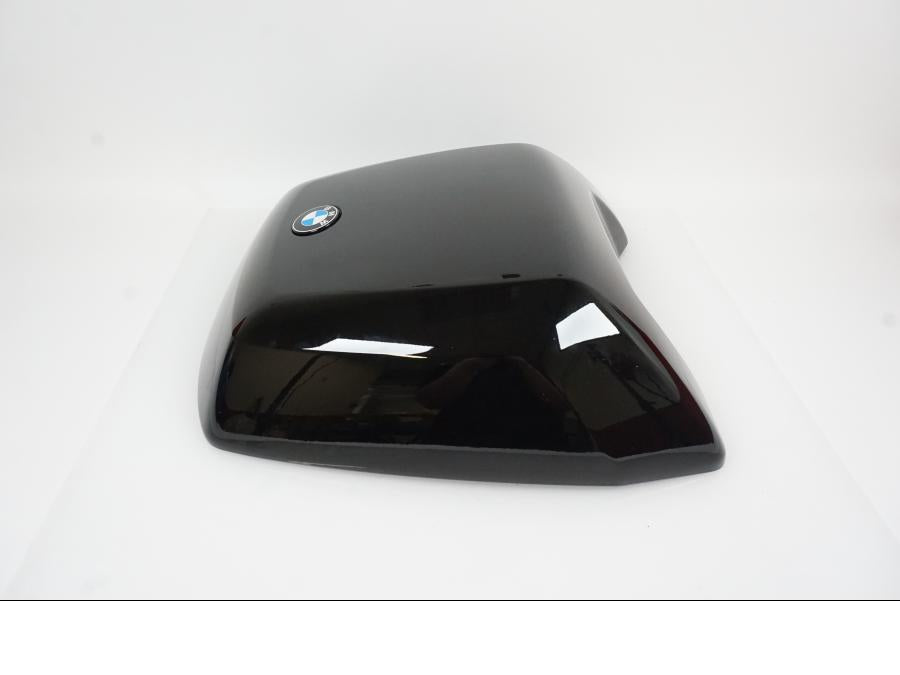 Framsidan på Topboxlock från en BMW S 1000 XR -2014 motorcykel.