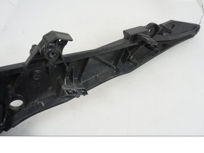 Snett nerifrån på Bakram från en Suzuki GSX-R 1000 -2007 motorcykel.