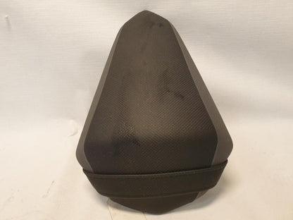 Framsidan på Sadel från en Kawasaki Z 125 -2019 motorcykel.