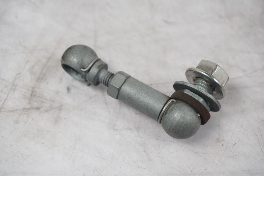 Baksidan på Växellänkage från en BMW F 800 R -2018 motorcykel.