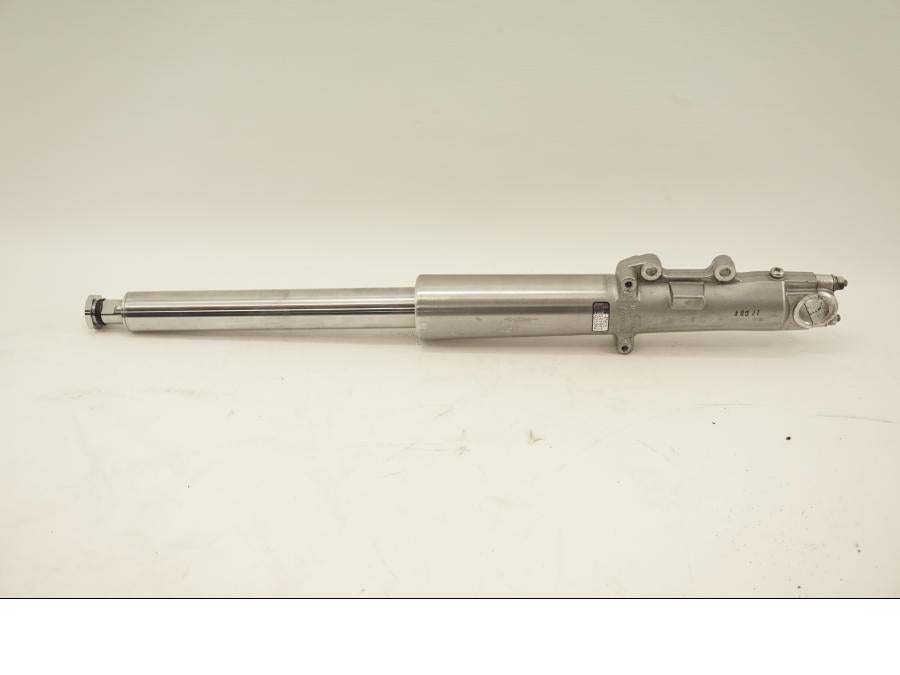 Baksidan på Gaffelben från en H-D Street Glide FLHX -2007 motorcykel.