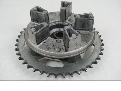 Extrabild2 på Drevfäste från en Honda CB 650 F Hornet -2017 motorcykel.