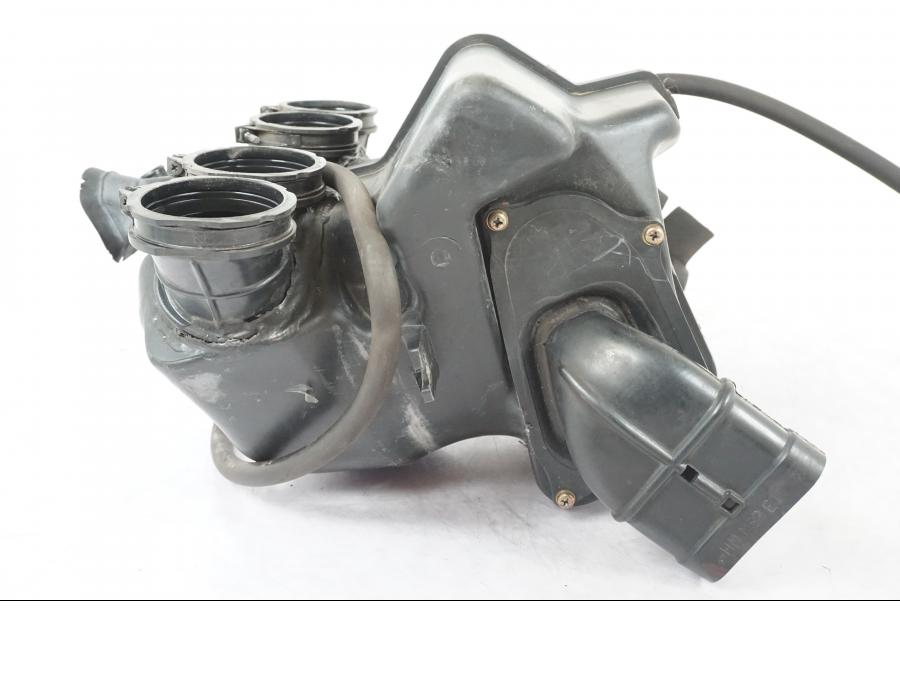 Extrabild3 på Luftburk från en Honda CBR 1000 F -1999 motorcykel.