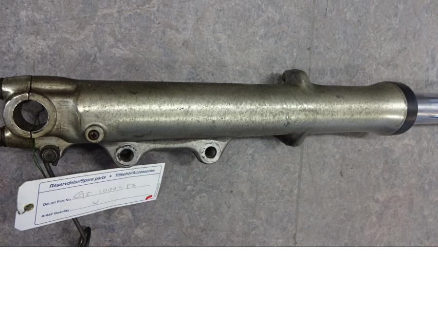 Baksidan på Gaffelben från en Suzuki GS 1000 -1983 motorcykel.