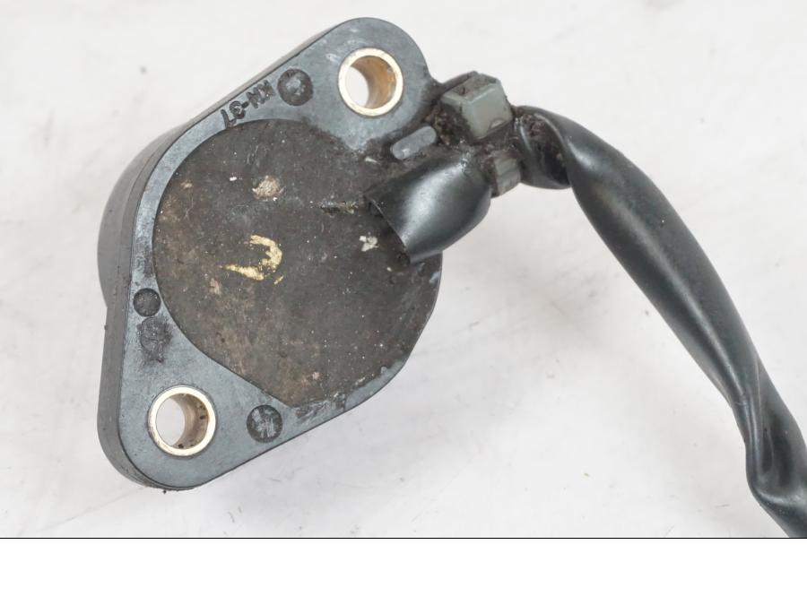 Snett nerifrån på Växelindikator från en Kawasaki ZZ-R 1400 -2009 motorcykel.