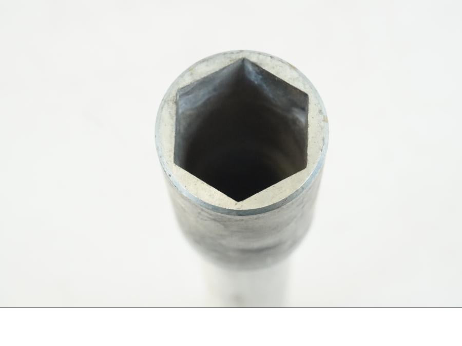 Höger sida på Axel från en Suzuki GSX-R 750 -2008 motorcykel.