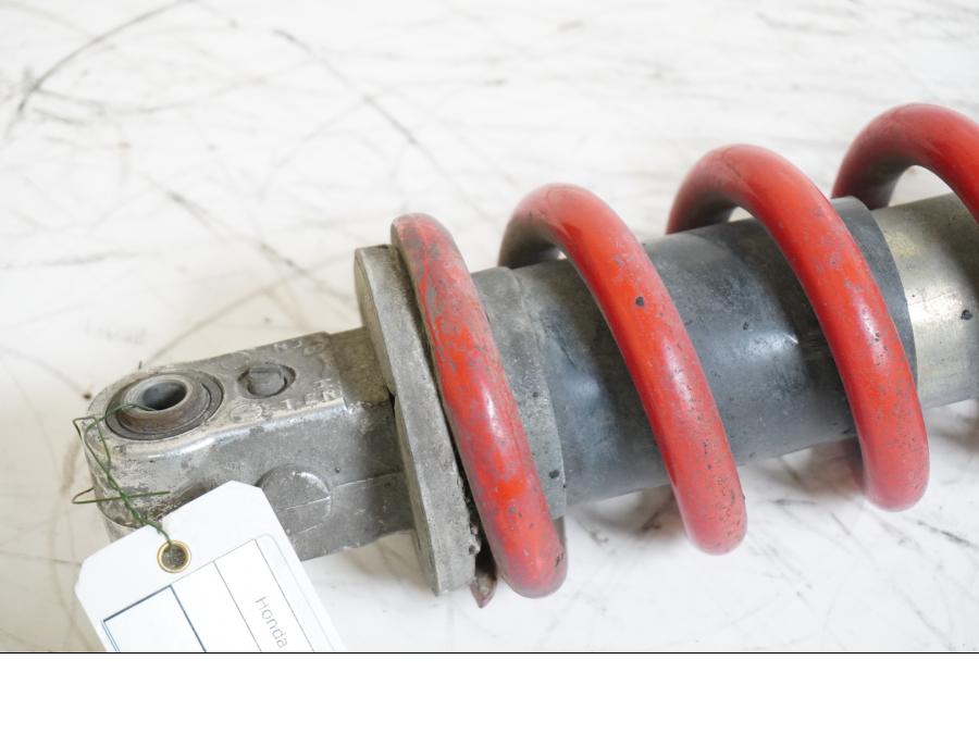 Höger sida på Stötdämpare från en Honda CBR 1100 XX -2001 motorcykel.