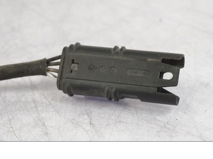 Vänster sida på Lambdasond från en BMW R 1200 GS -2005 motorcykel.