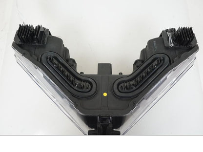 Vänster sida på Strålkastare från en Ducati Multistrada 1158 V4 -2021 motorcykel.