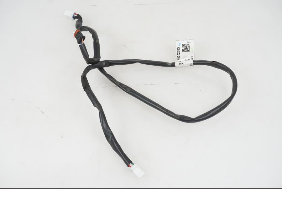 Framsidan på Kablage från en H-D Adventure Pan America Special RA1250S -2021 motorcykel.