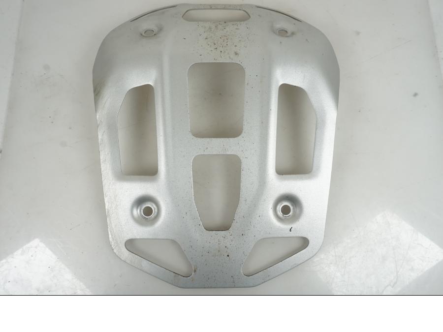 Baksidan på Hasplåt från en BMW R 1300 GS -2024 motorcykel.