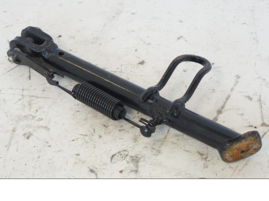 Baksidan på Sidostöd från en Kymco Agility 125 -2019 scooter.