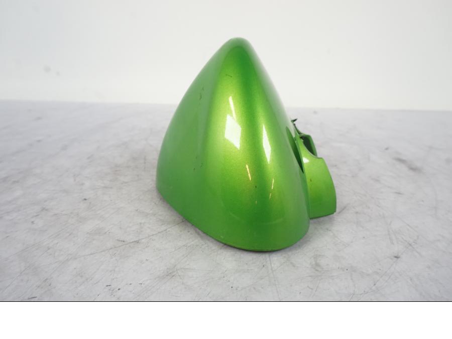 Snett nerifrån på Instrumentkåpa från en Kawasaki ER-6N -2008 motorcykel.