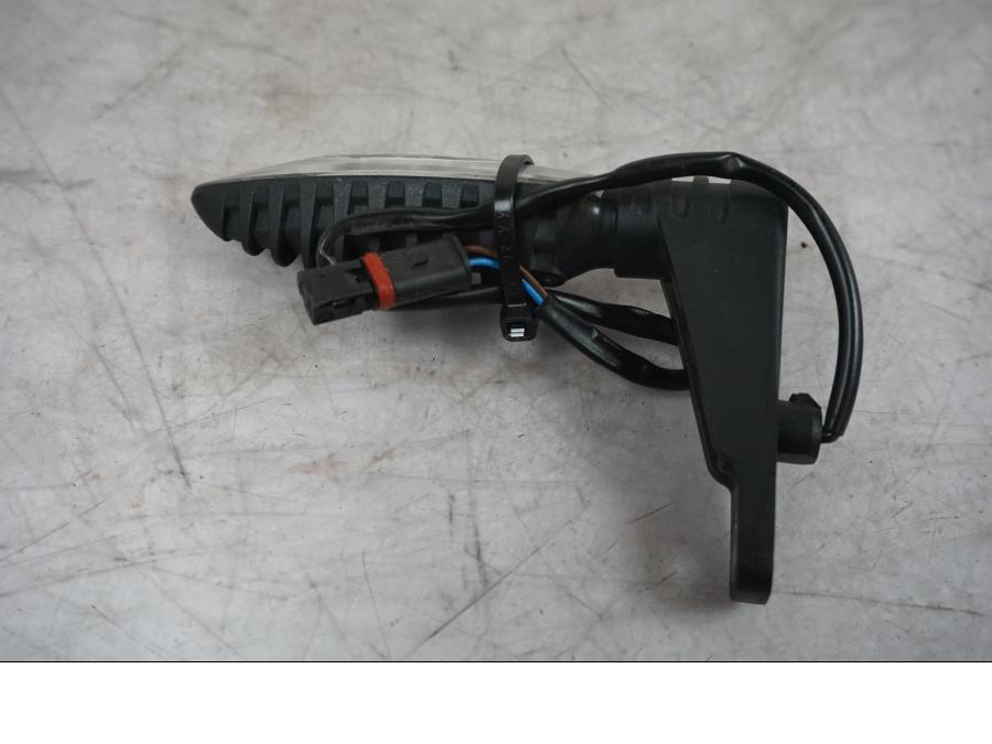 Höger sida på Blinkers LED från en BMW F 800 R -2018 motorcykel.