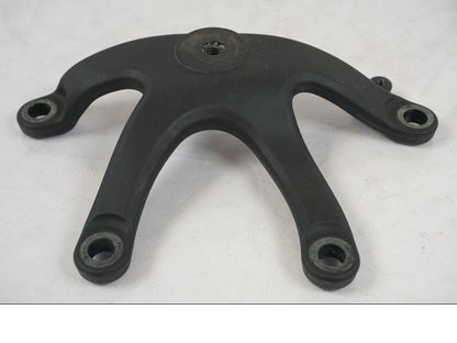 Baksidan på Motorfäste från en KTM 1290 Super Duke R -2018 motorcykel.