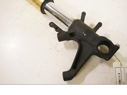 Snett uppifrån på Gaffelben från en Suzuki GSX-R 600 -2004 motorcykel.