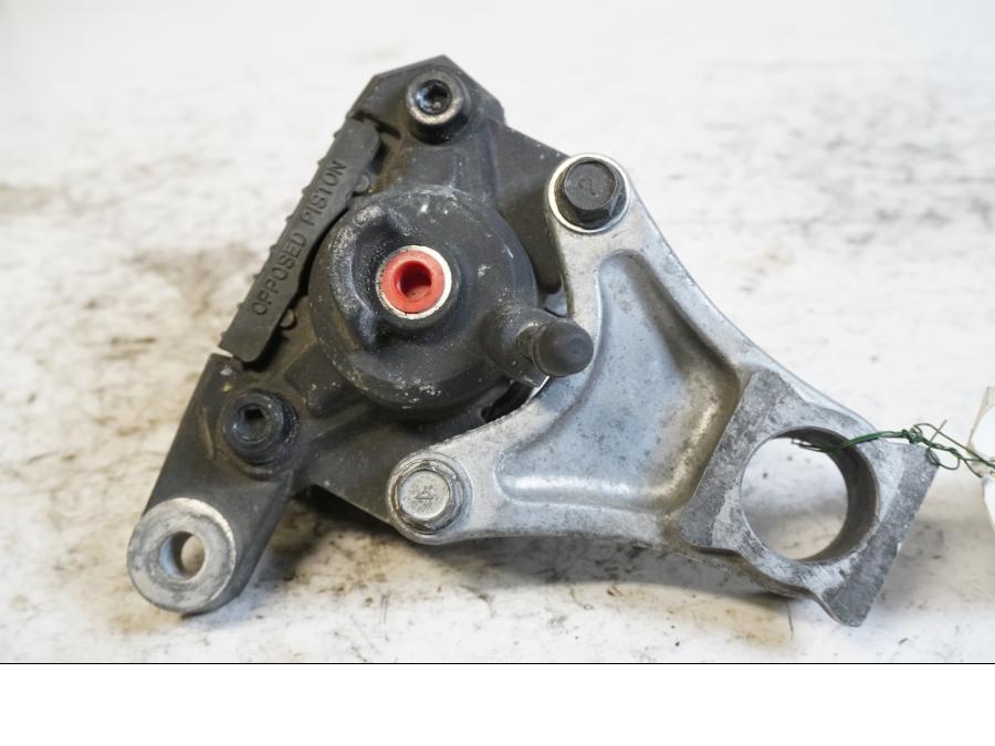 Framsidan på Bromsok från en Suzuki GSX-R 750 -2000 motorcykel.