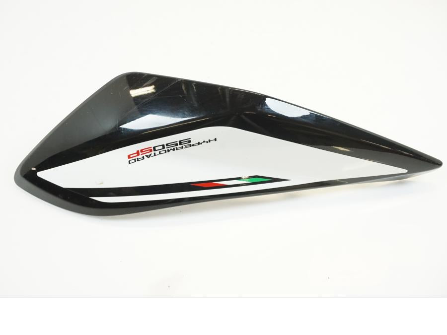 Framsidan på Sidopanel från en Ducati Hypermotard -2020 motorcykel.