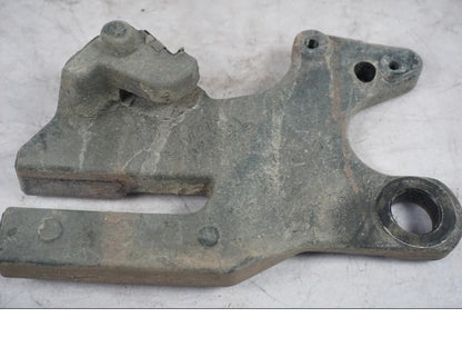 Vänster sida på Bromsoksfäste från en Triumph Tiger Explorer -2016 motorcykel.