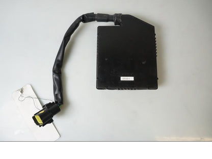 Baksidan på CDI / ECU från en Triumph Tiger 800 -2011 motorcykel.