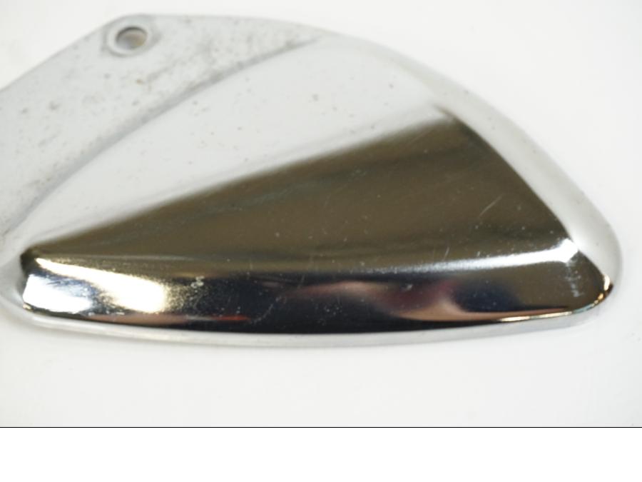 Baksidan på Fotpinnehälskydd från en Suzuki GSX 600 F -1998 motorcykel.