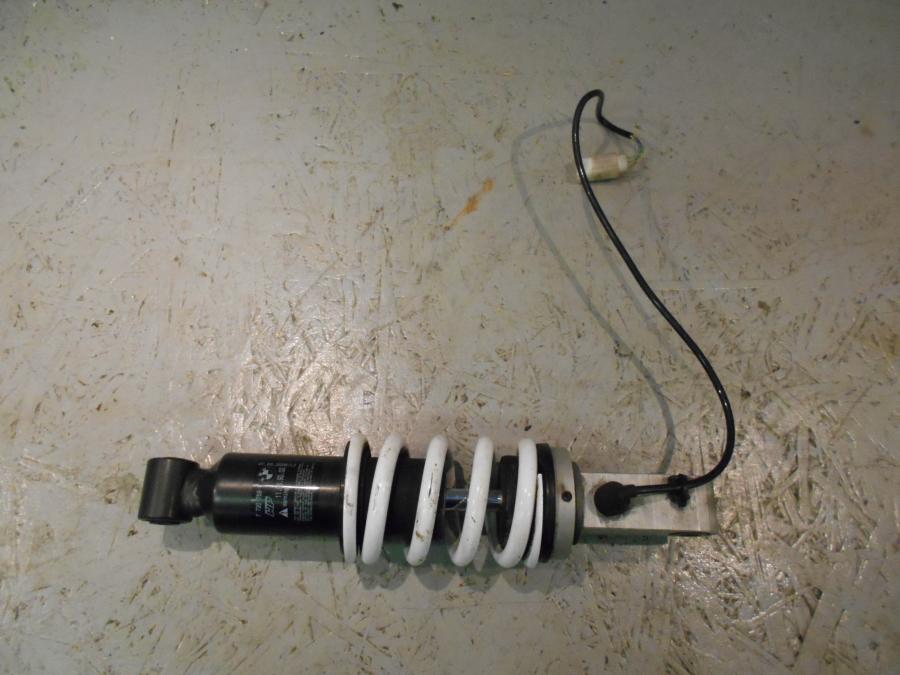 Framsidan på Stötdämpare ESA från en BMW K 1300 R -2009 motorcykel.