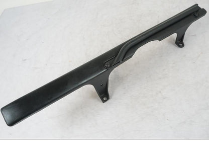 Höger sida på Kedjeskydd från en Triumph Daytona 955I -2000 motorcykel.