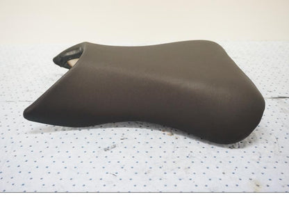 Baksidan på Sadel från en Kawasaki ZX-6R -2000 motorcykel.